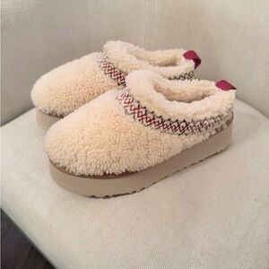 Cozy Cream Shearling Platform Slippers